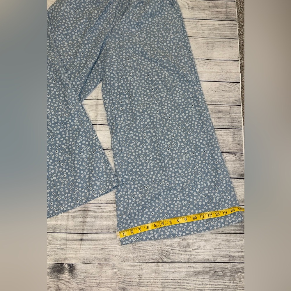 American Eagle Floral Wide-Leg Pants - Picture 9 of 10